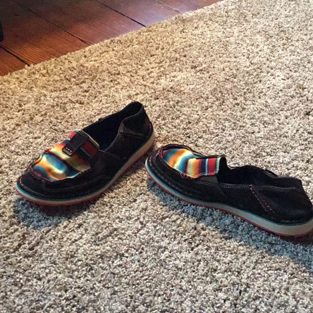 Ariat slip on shoes